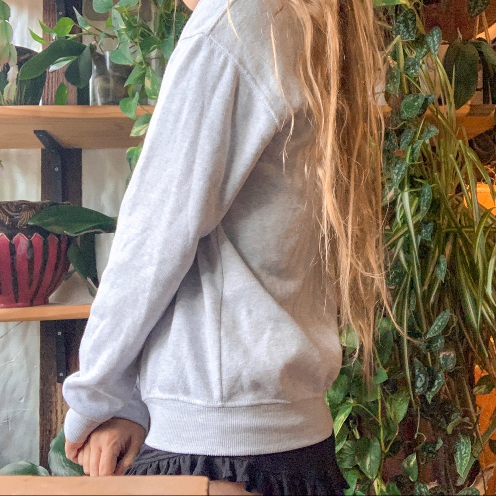 ⛅️ Brandy Melville Comfy Crew Neck Sweatshirt - Picture 5 of 7